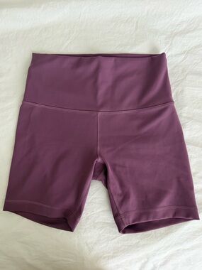 Lululemon Plum Wunder Train Bike Shorts 6” Size 6